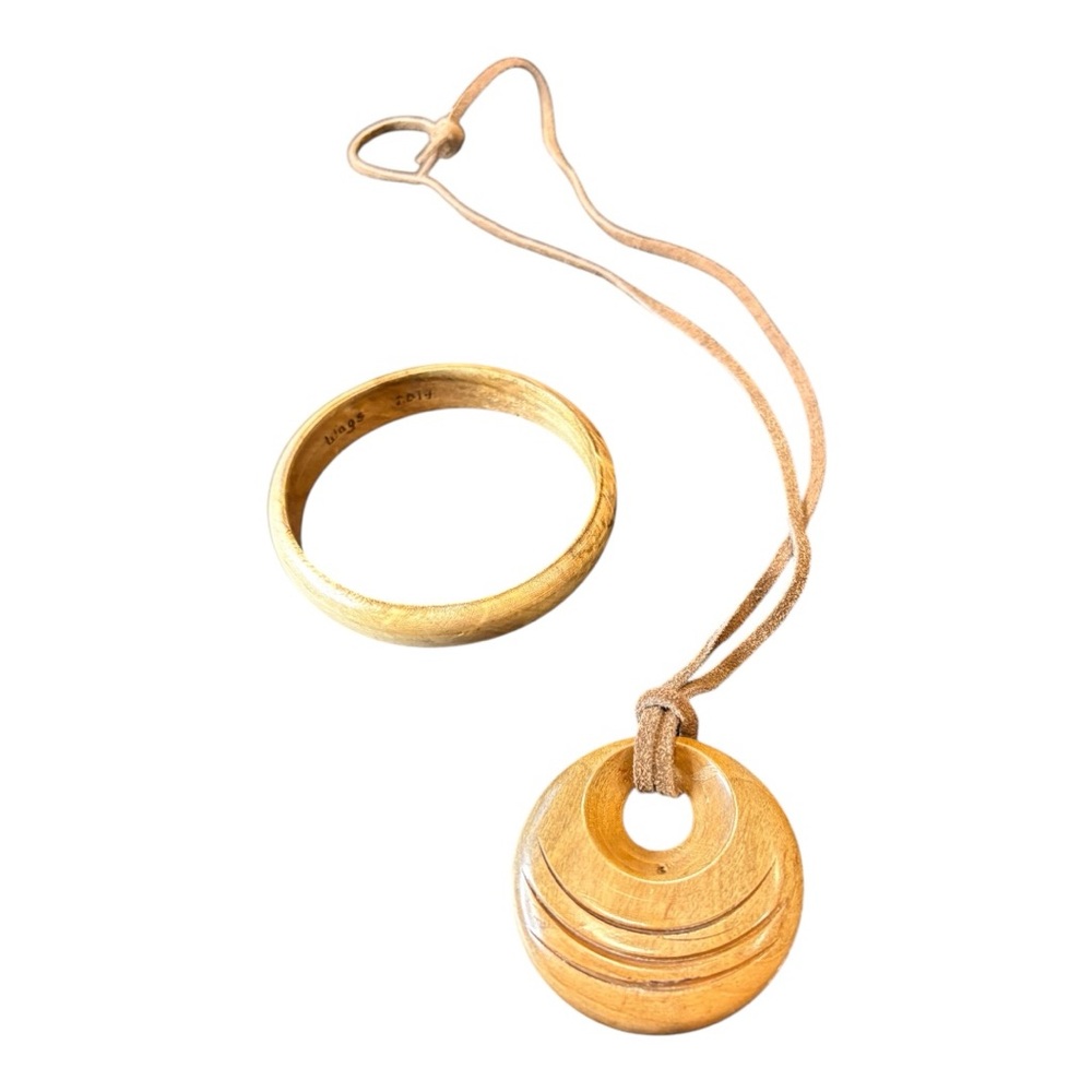 Wags 2014 Hand-Carved Wood Necklace & Bangle Set Boho Natural Style J15